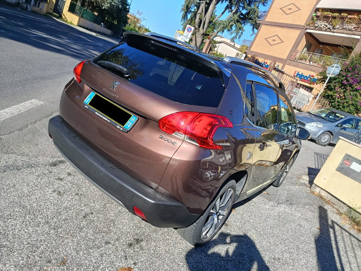 Peugeot 2008 VTi 120CV Allure (10)