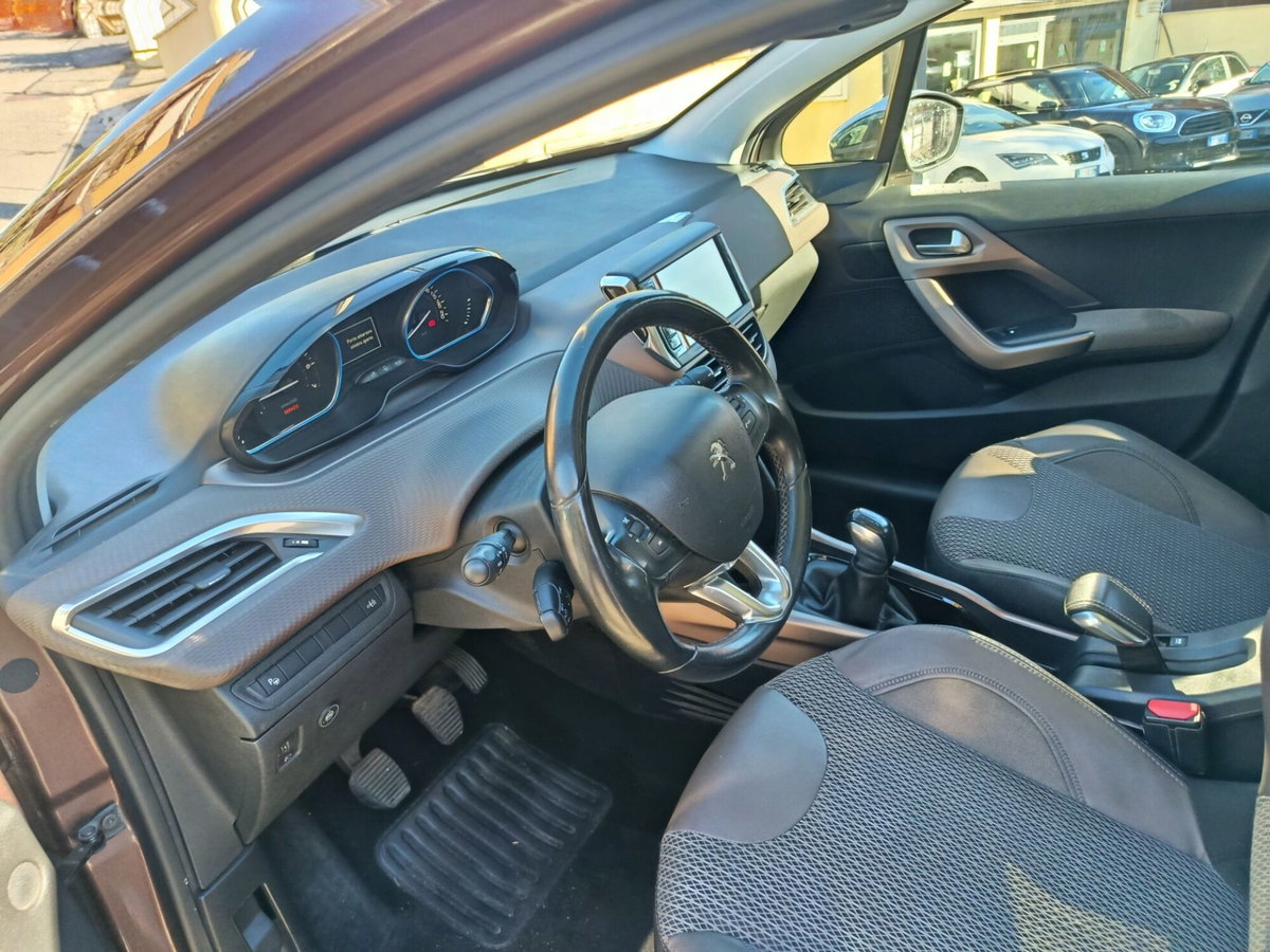 Peugeot 2008 VTi 120CV Allure (12)