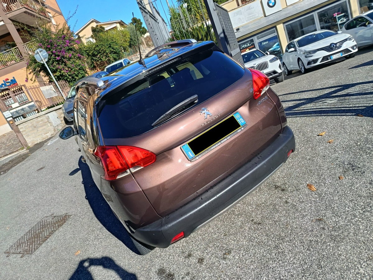 Peugeot 2008 VTi 120CV Allure (7)