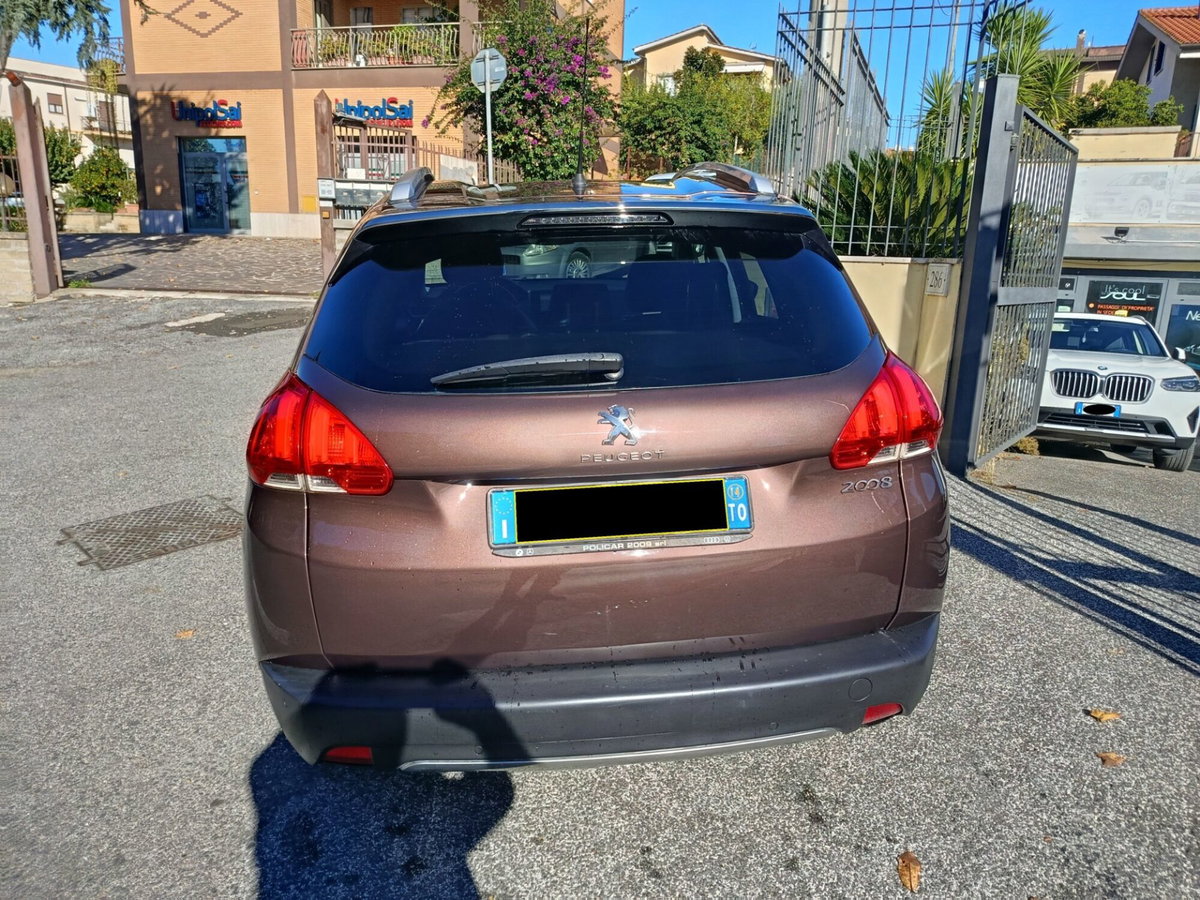 Peugeot 2008 VTi 120CV Allure (8)