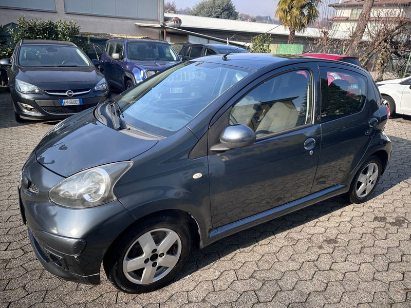 Toyota Aygo 1.0 12V VVT-i 5 porte Sol