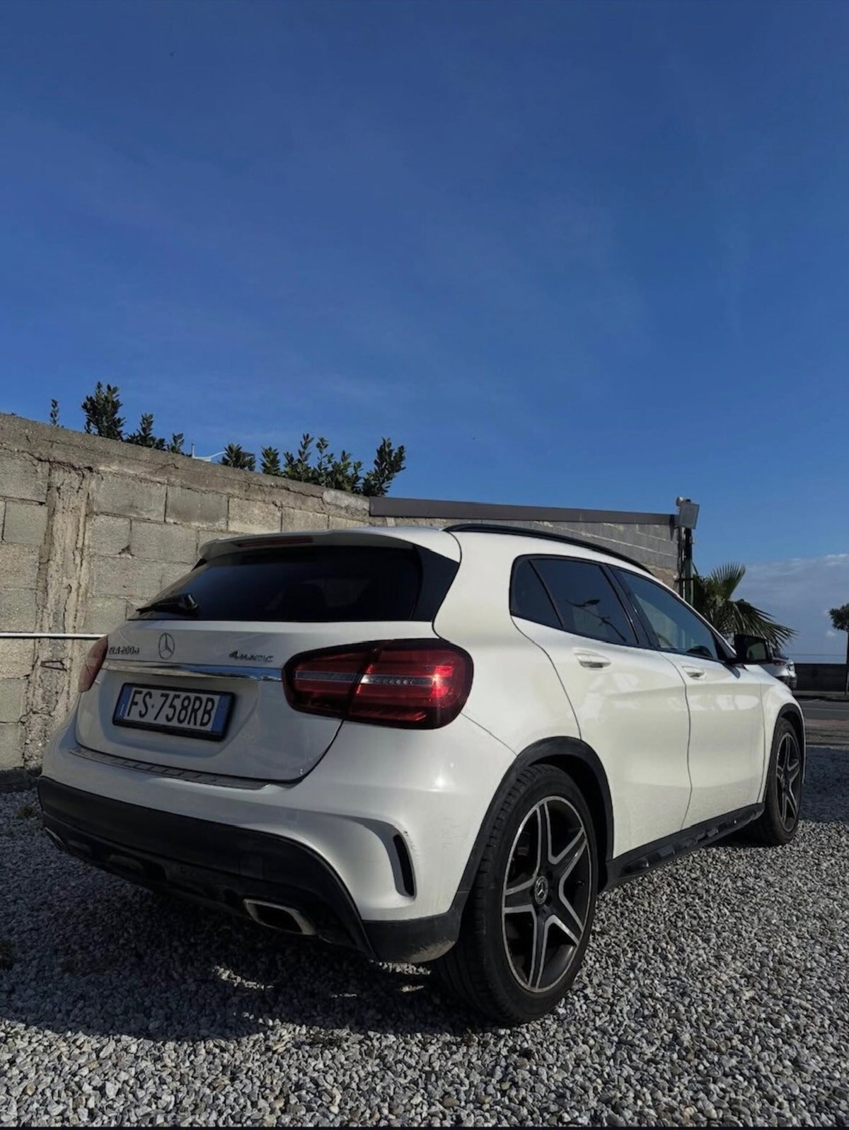 Mercedes-Benz GLA SUV 200 d Automatic 4Matic Premium (4)