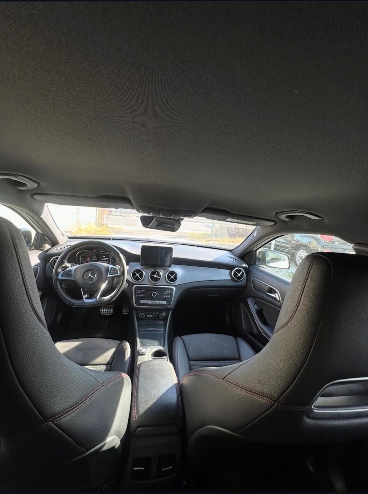 Mercedes-Benz GLA SUV 200 d Automatic 4Matic Premium (8)
