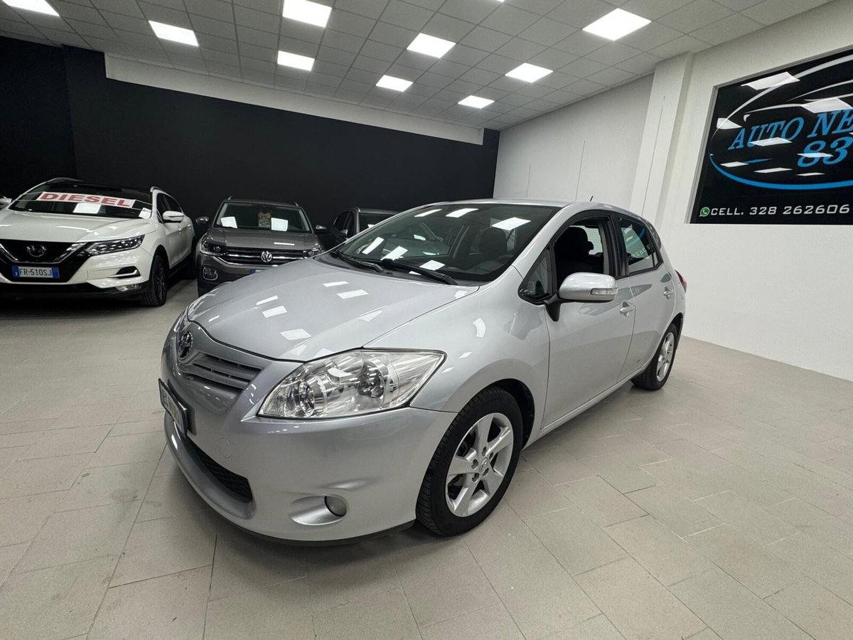 Toyota Auris 1.4 D-4D 5 porte Sol (3)