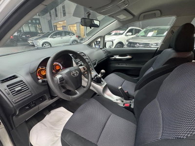 Toyota Auris 1.4 D-4D 5 porte Sol (7)