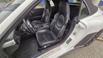 Porsche 911 Cabrio Carrera 4 GTS (9)
