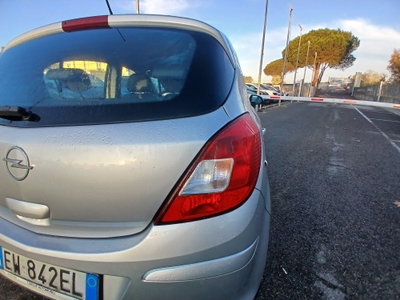 Opel Corsa 1.3 CDTI 5 porte (11)
