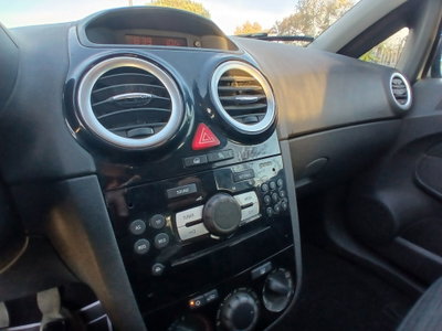 Opel Corsa 1.3 CDTI 5 porte (19)