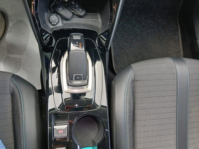 Peugeot 2008 PureTech 130 S&S EAT8 Allure Pack (11)