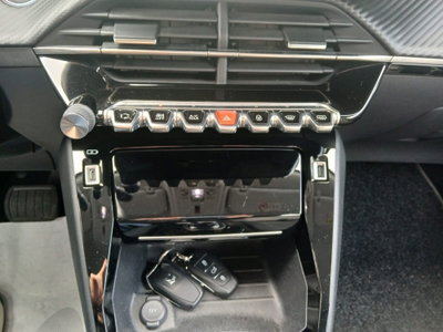 Peugeot 2008 PureTech 130 S&S EAT8 Allure Pack (13)