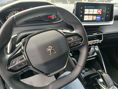 Peugeot 2008 PureTech 130 S&S EAT8 Allure Pack (14)