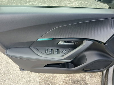 Peugeot 2008 PureTech 130 S&S EAT8 Allure Pack (16)
