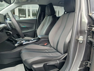 Peugeot 2008 PureTech 130 S&S EAT8 Allure Pack (7)