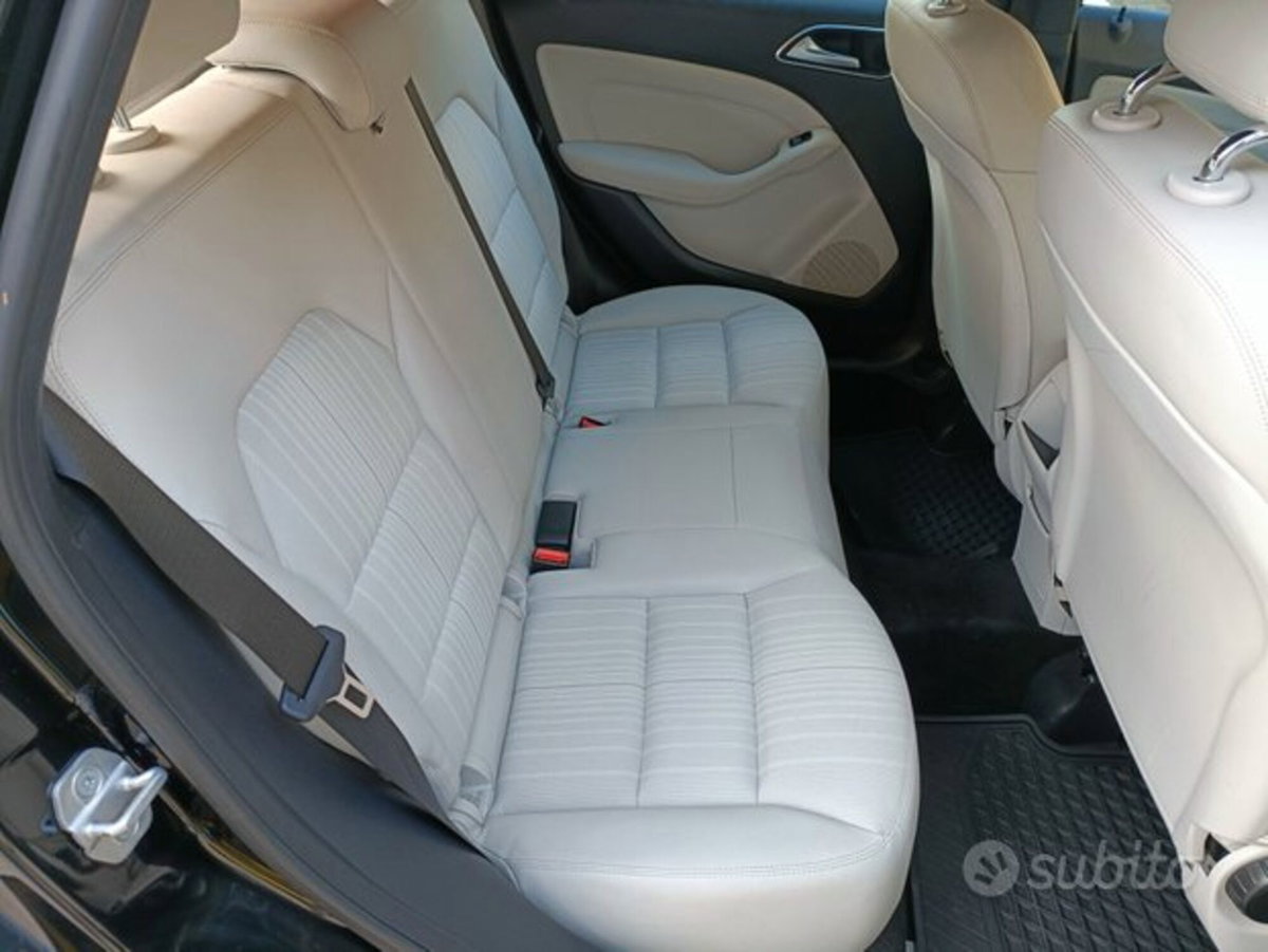 Mercedes-Benz Classe B 200 CDI Executive (10)