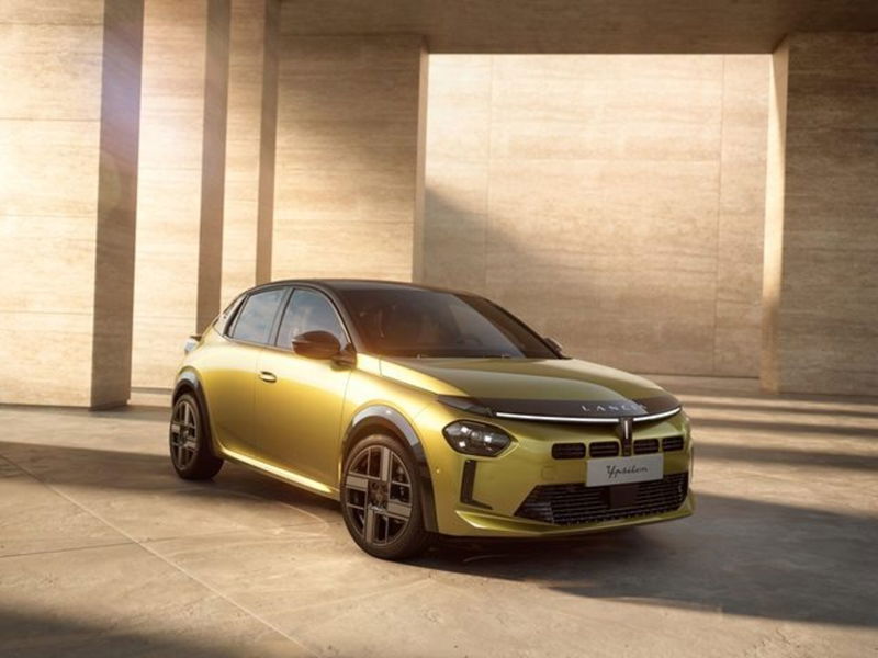 Lancia Ypsilon 1.2 mhev Edizione Cassina e-dct