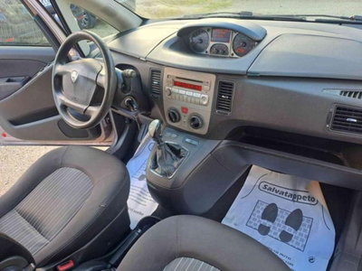 Lancia Musa 1.4 Platino Ecochic GPL (17)