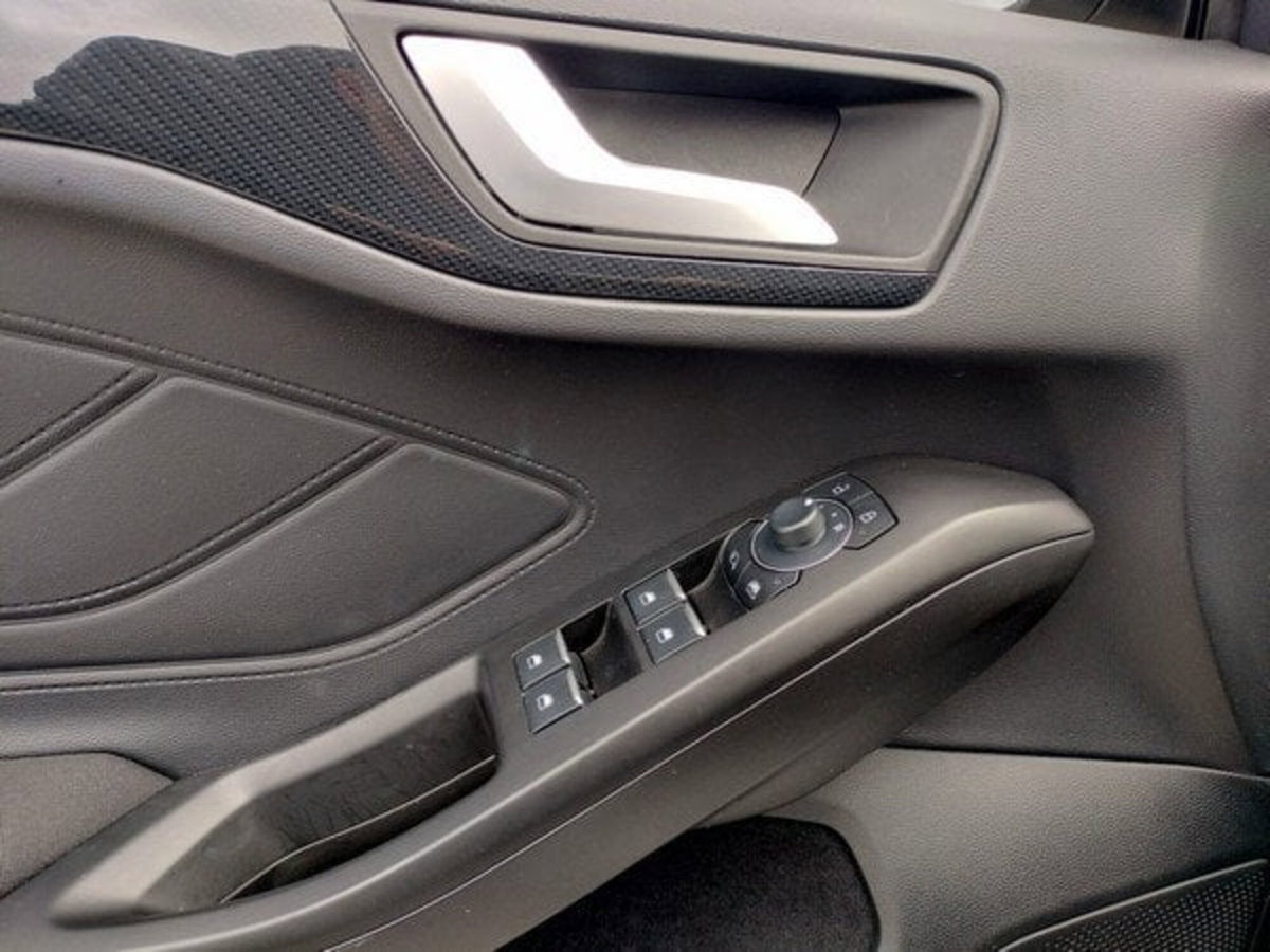 Ford Focus Station Wagon 1.5 ecoblue ST-Line X 115cv auto (12)