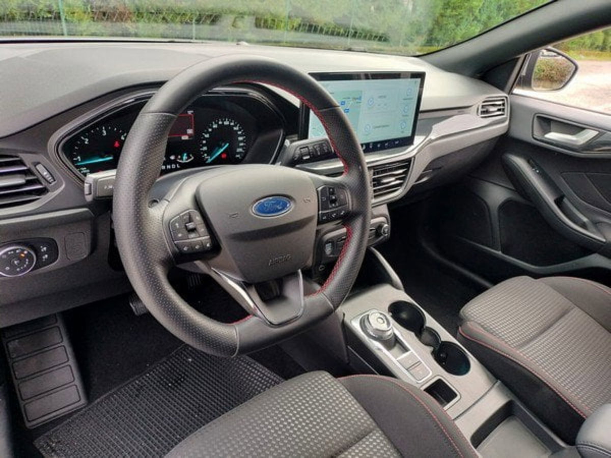 Ford Focus Station Wagon 1.5 ecoblue ST-Line X 115cv auto (15)