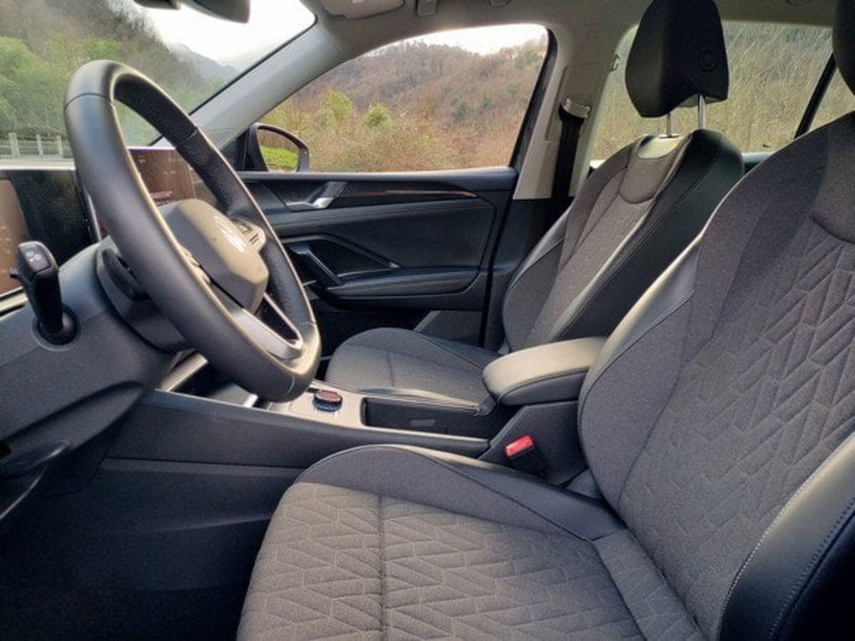 Volkswagen Tiguan Allspace 2.0 TDI SCR DSG 4MOTION Life (13)