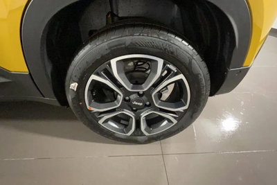 Jeep Avenger 1.2 turbo Summit fwd 100cv (9)