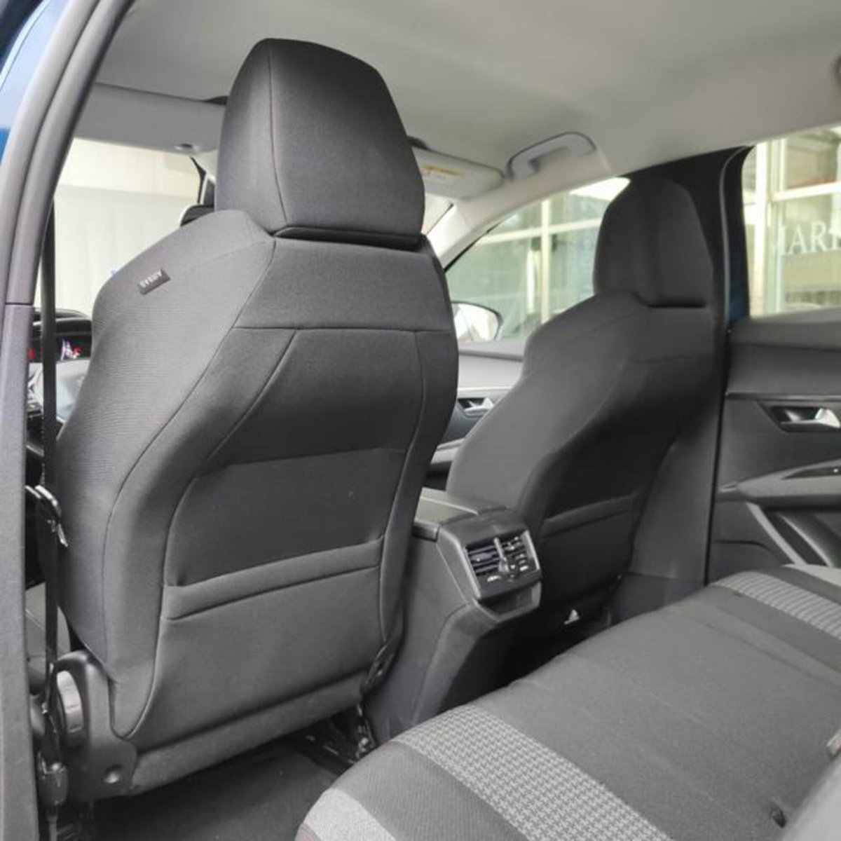 Peugeot 3008 BlueHDi 130 S&S EAT8 Active Pack (8)