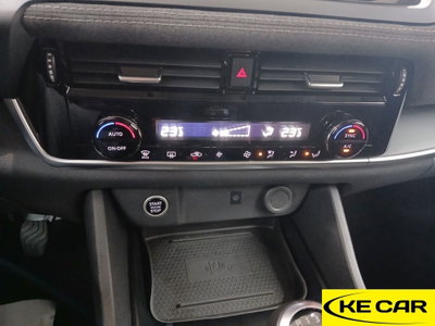 Nissan Qashqai 1.3 mhev Acenta 2wd 140cv (12)