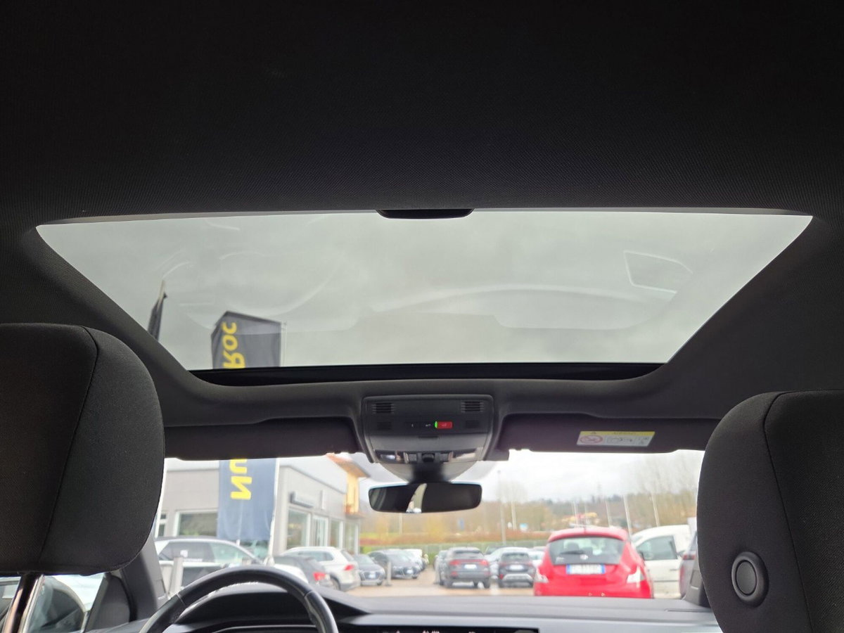 Volkswagen Taigo 1.5 tsi R-Line 150cv dsg (11)