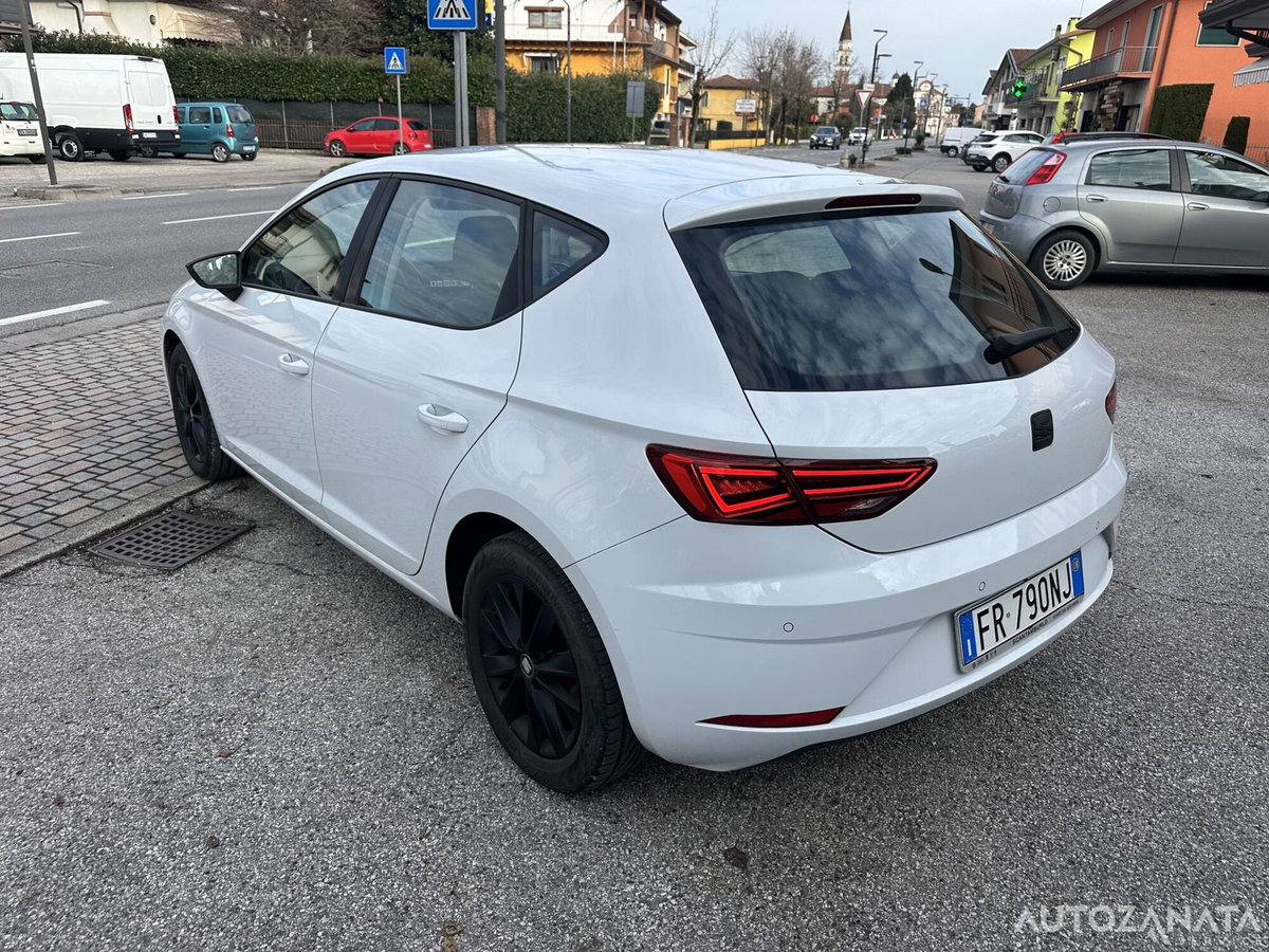 SEAT Leon 1.6 TDI 115 CV 5p. Business (4)