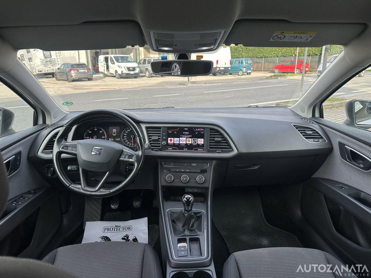 SEAT Leon 1.6 TDI 115 CV 5p. Business (8)