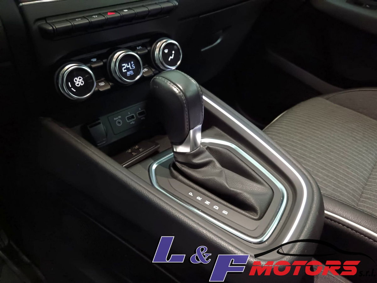 Renault Clio Full Hybrid E-Tech 140 CV 5 porte E-Tech (10)