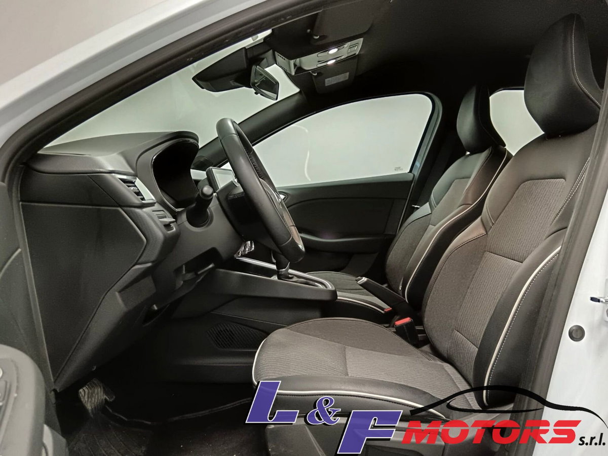 Renault Clio Full Hybrid E-Tech 140 CV 5 porte E-Tech (14)