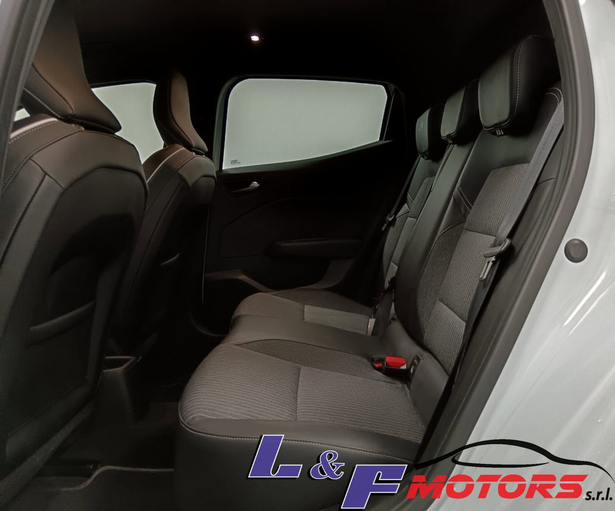 Renault Clio Full Hybrid E-Tech 140 CV 5 porte E-Tech (15)