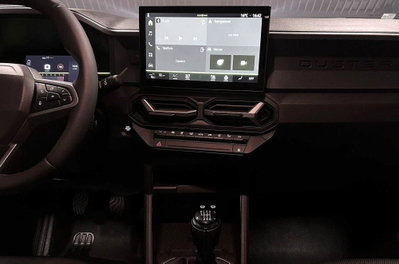 Dacia Duster 1.2 mild hybrid Journey 130cv (17)