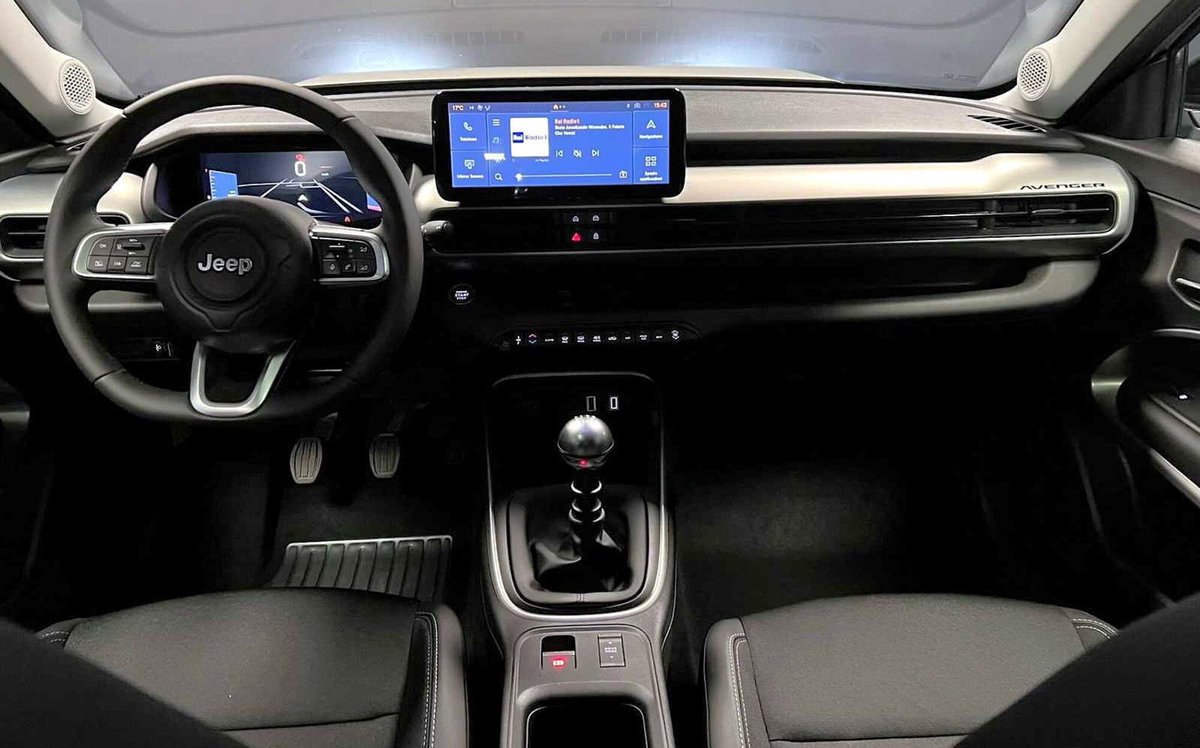 Jeep Avenger 1.2 turbo Summit fwd 100cv (4)