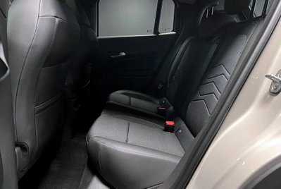 Jeep Avenger 1.2 turbo Summit fwd 100cv (5)