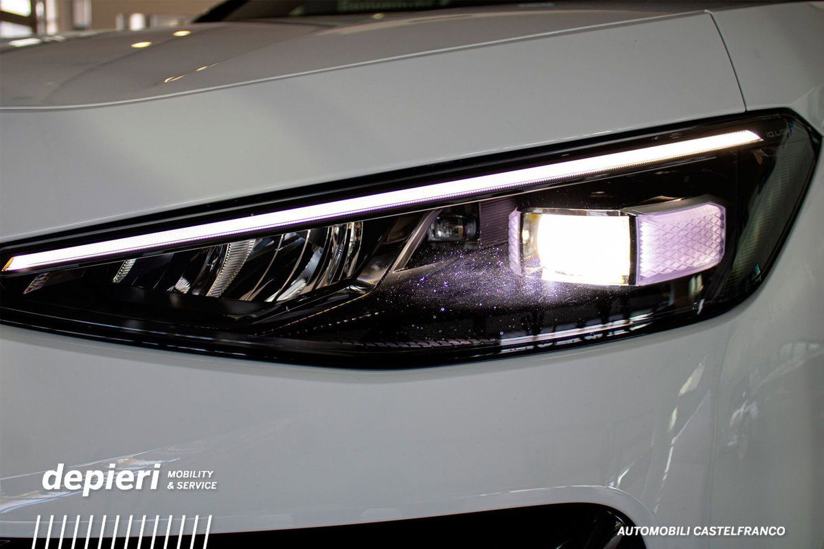 Volkswagen T-Roc 1.5 etsi R-Line 150cv dsg (6)