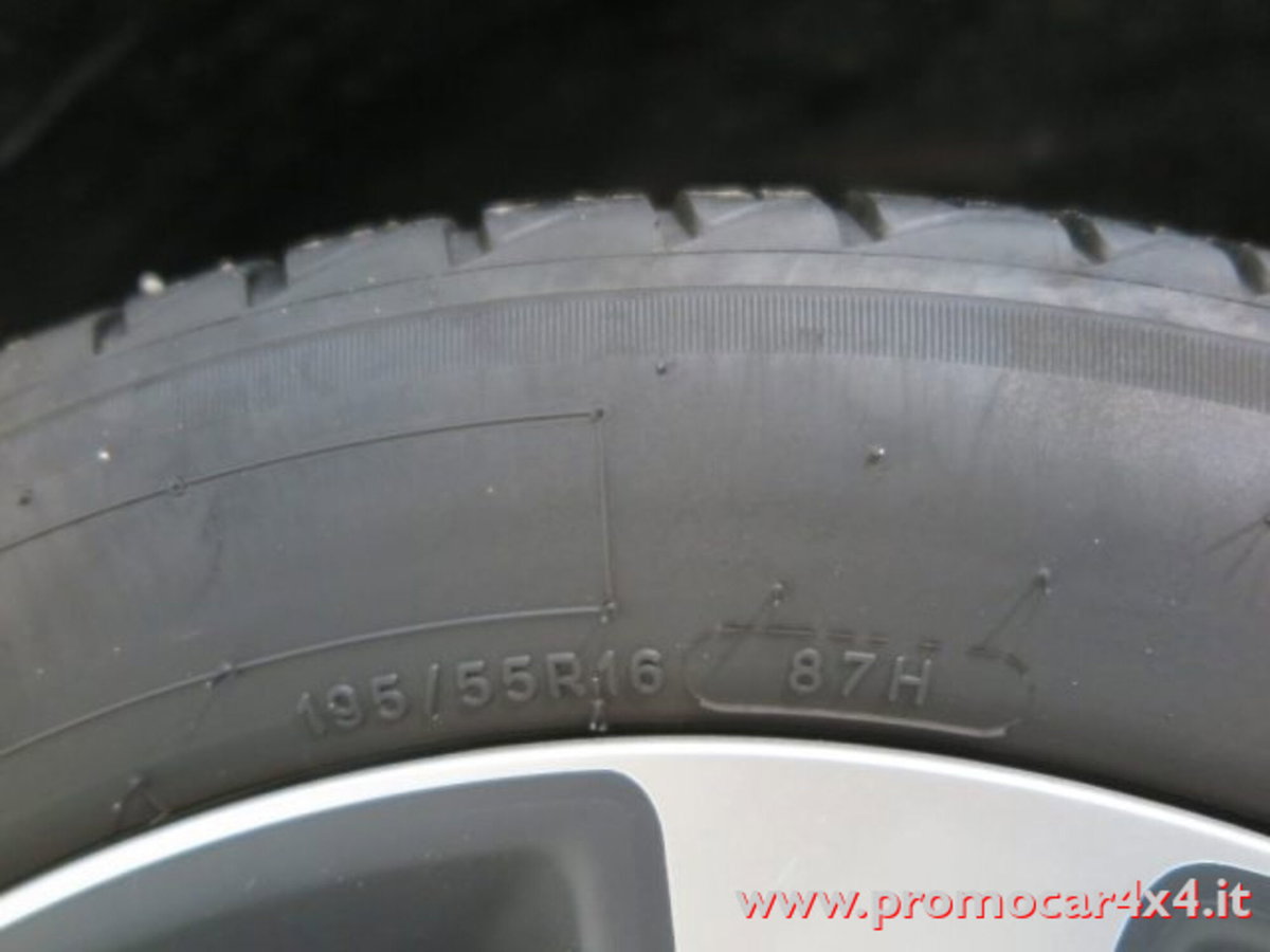 Citroen C3 Picasso 1.6 HDi 90 Seduction (11)