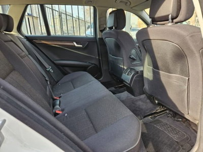 Mercedes-Benz Classe C Station Wagon 200 CDI BlueEFFICIENCY Elegance (11)