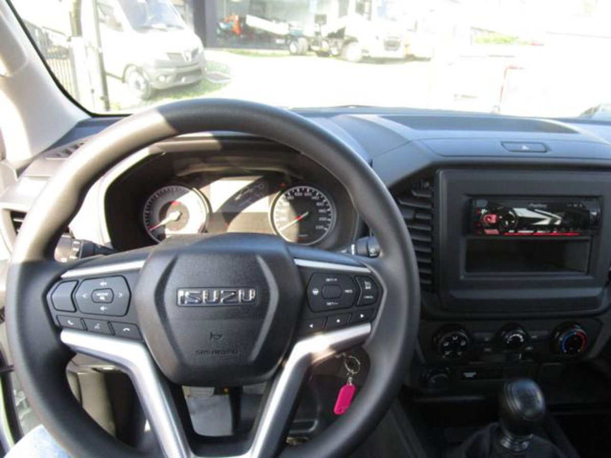 Isuzu D-Max Pick-up 1.9 crew N60 Nitro Sport 4x4 auto (12)