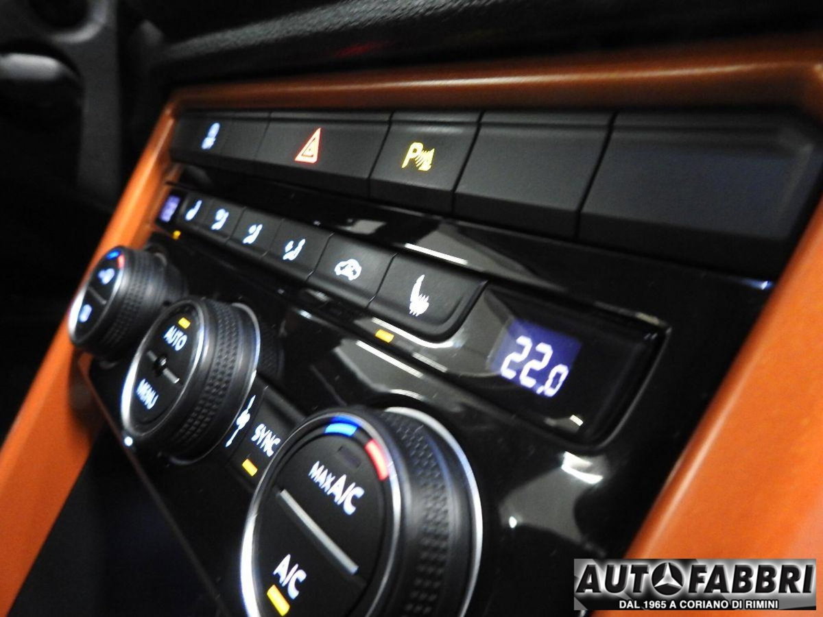 Volkswagen T-Roc 1.0 tsi Style 115cv (12)