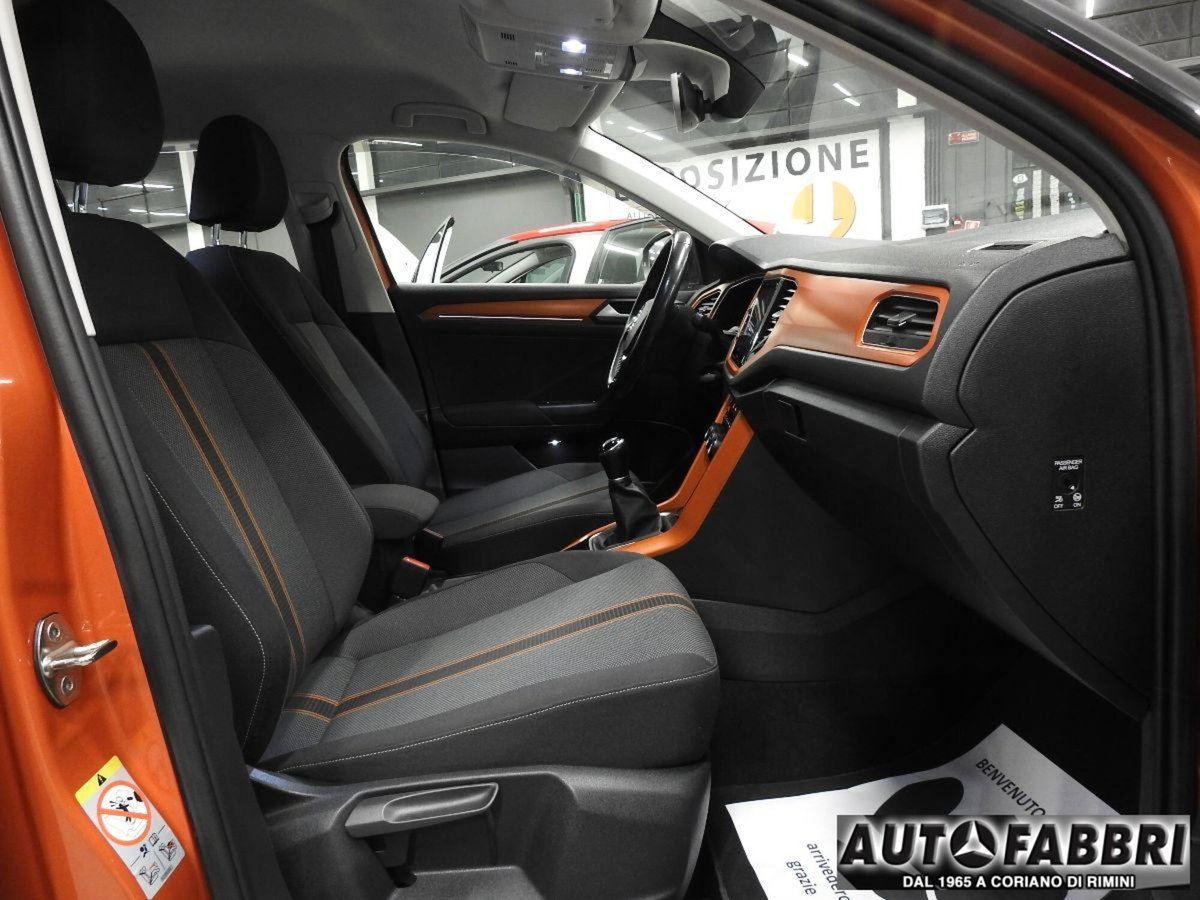 Volkswagen T-Roc 1.0 tsi Style 115cv (15)