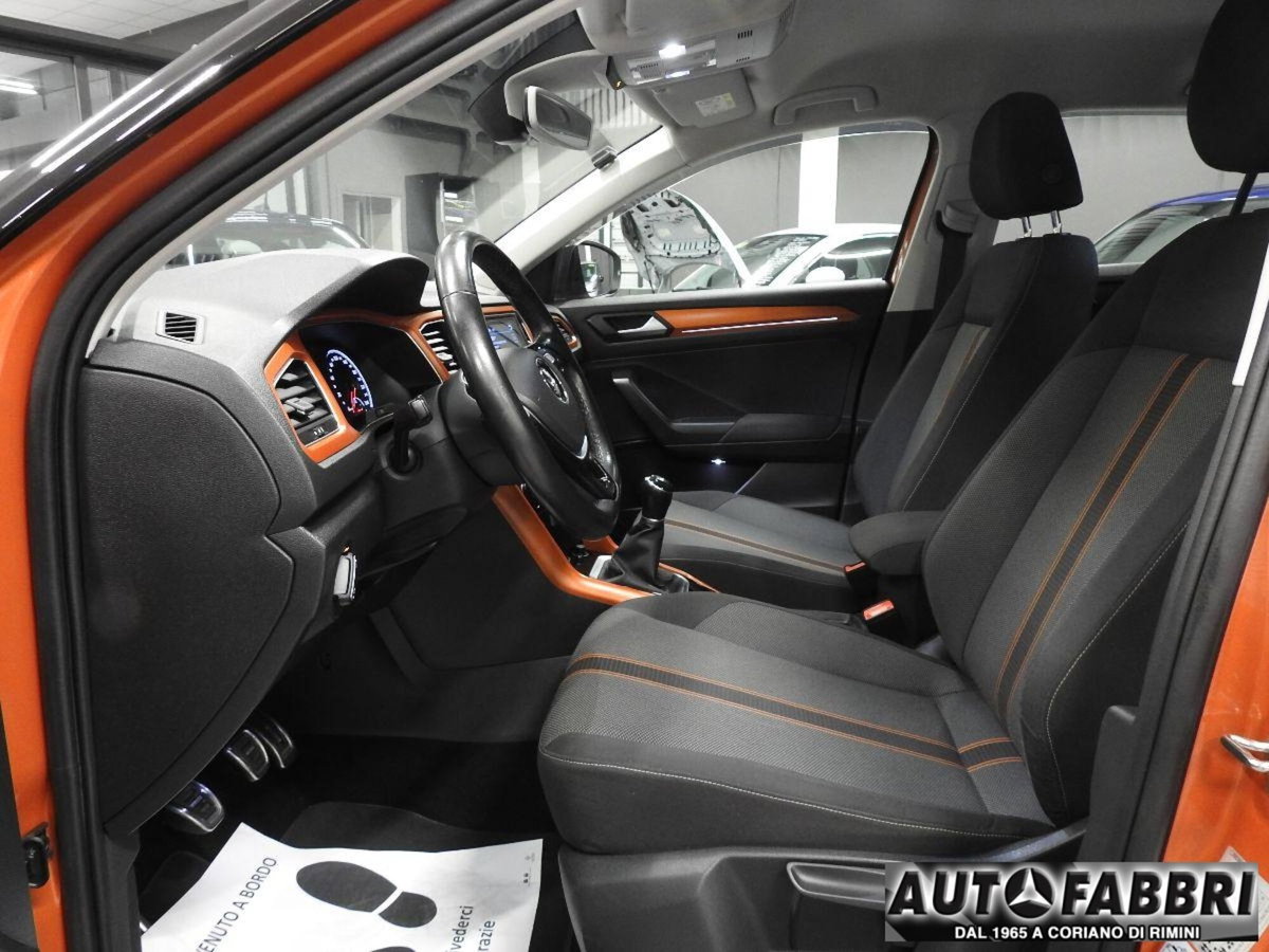 Volkswagen T-Roc 1.0 tsi Style 115cv (16)