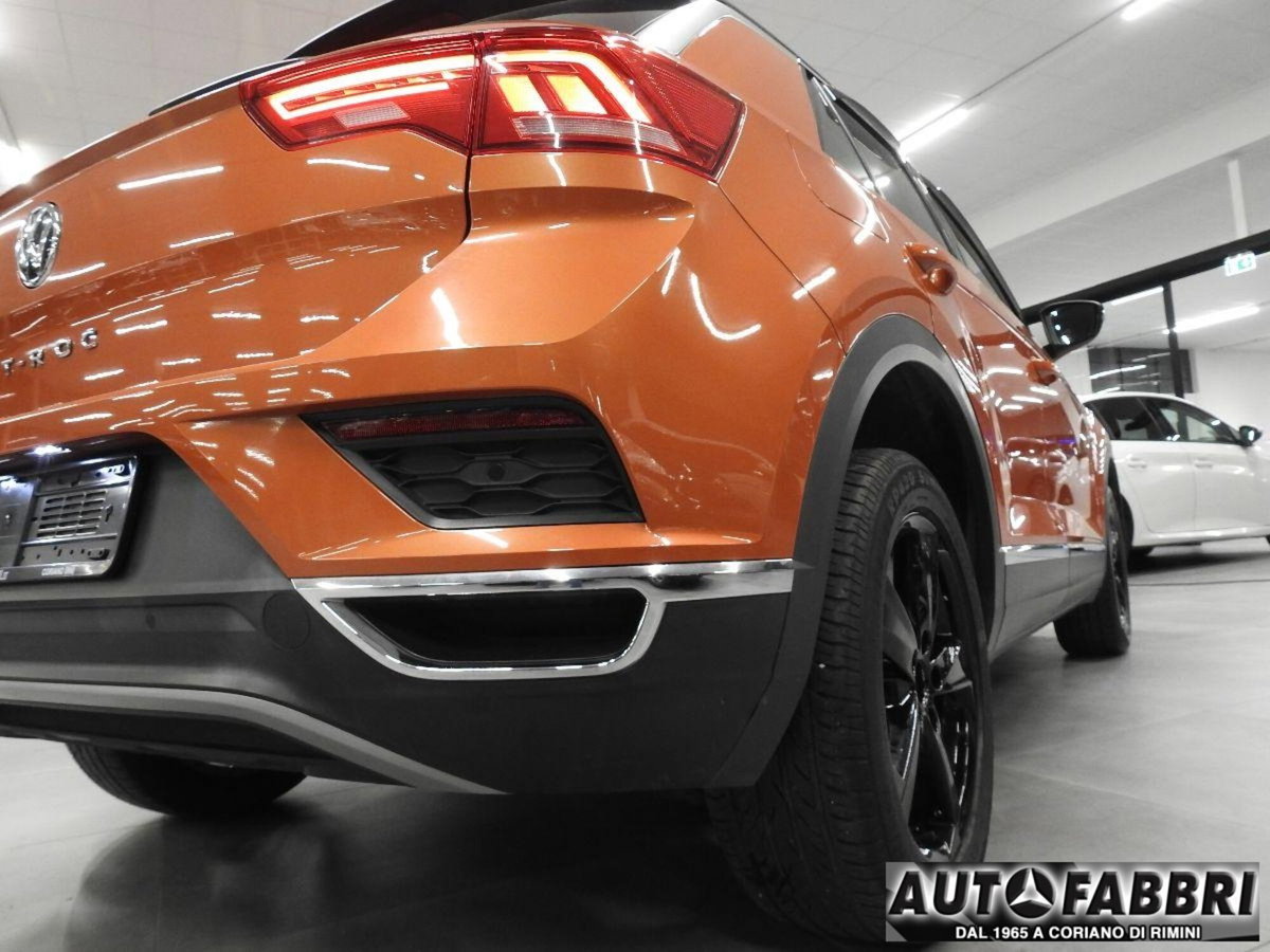 Volkswagen T-Roc 1.0 tsi Style 115cv (9)