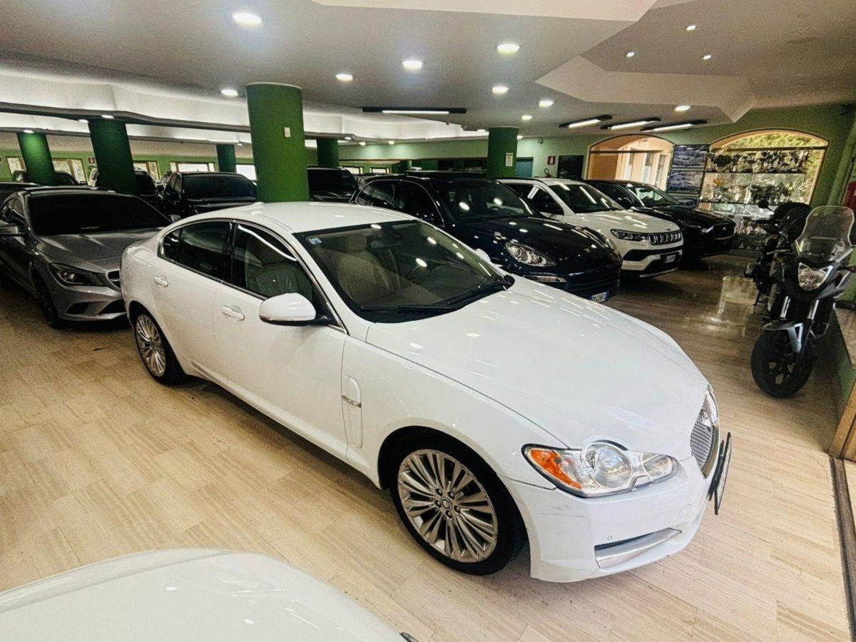 Jaguar XF 3.0 D V6 Luxury (3)