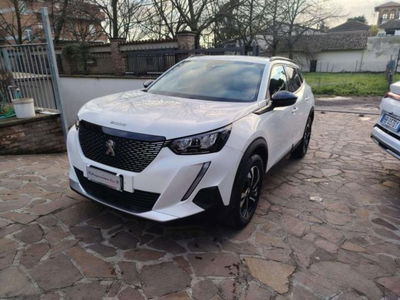 Peugeot 2008 1.2 puretech Active s&s 100cv usata