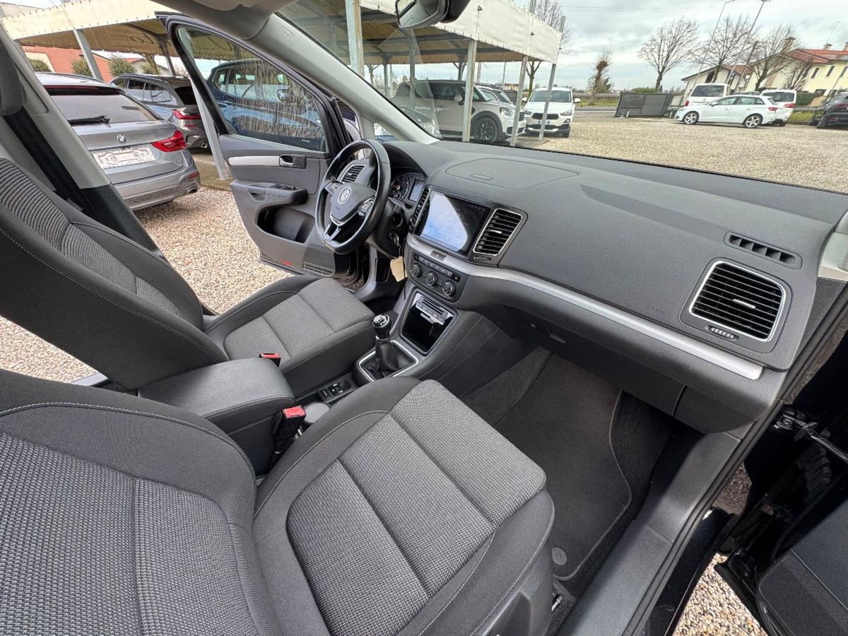 Volkswagen Sharan 2.0 TDI 150 CV SCR Comfortline BlueMotion Tech. (11)