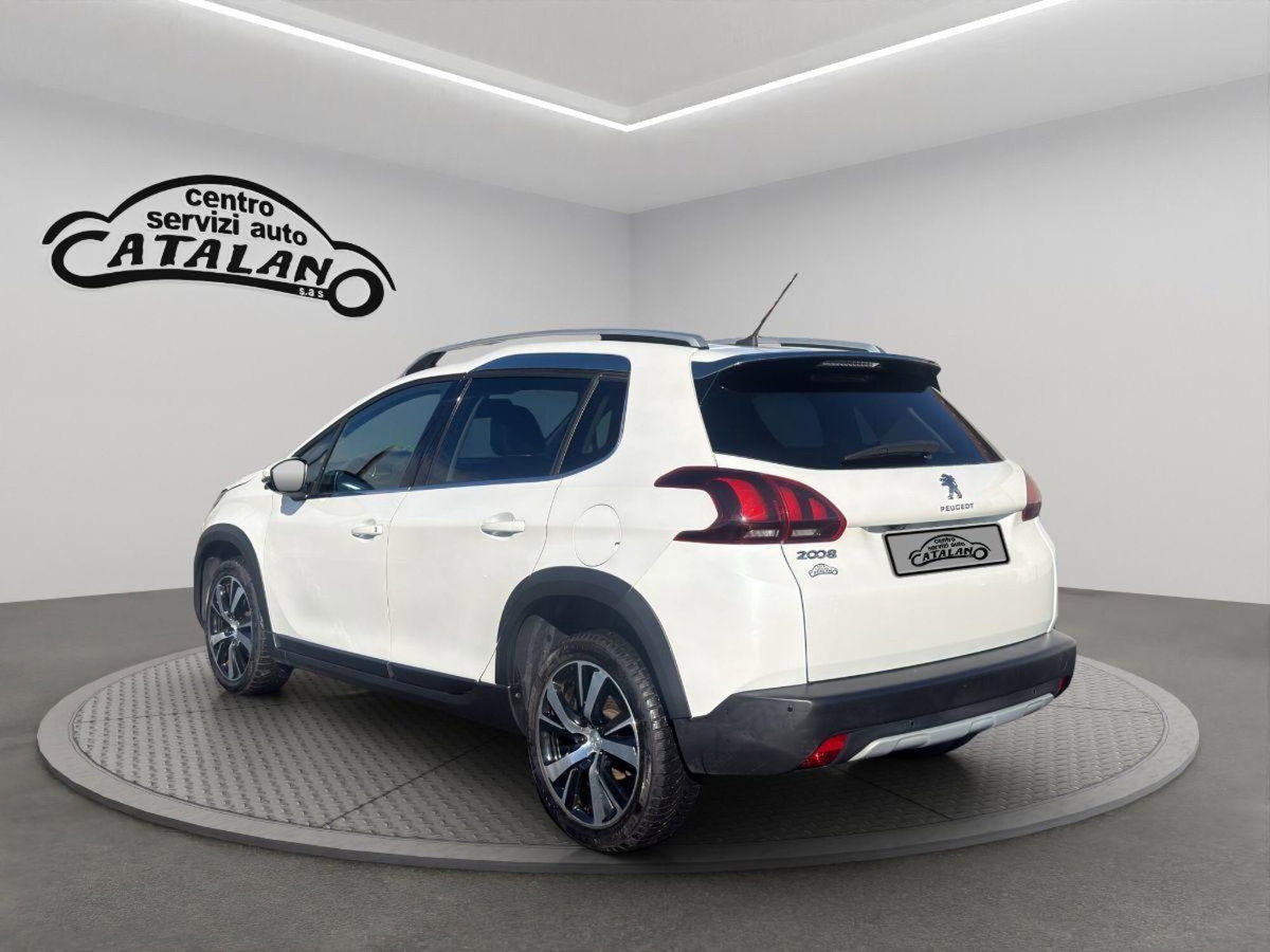 Peugeot 2008 100 S&S Black Matt (3)