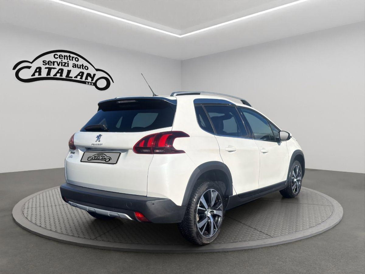 Peugeot 2008 100 S&S Black Matt (5)