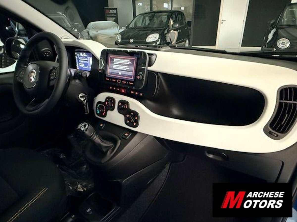 Fiat Panda 1.0 FireFly S&S Hybrid City Cross (8)