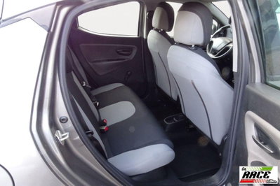 Lancia Ypsilon 1.2 69 CV 5 porte GPL Ecochic Gold (19)